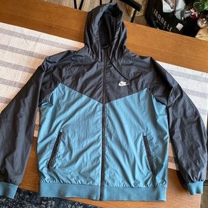 NIKE WINDBREAKER JACKET